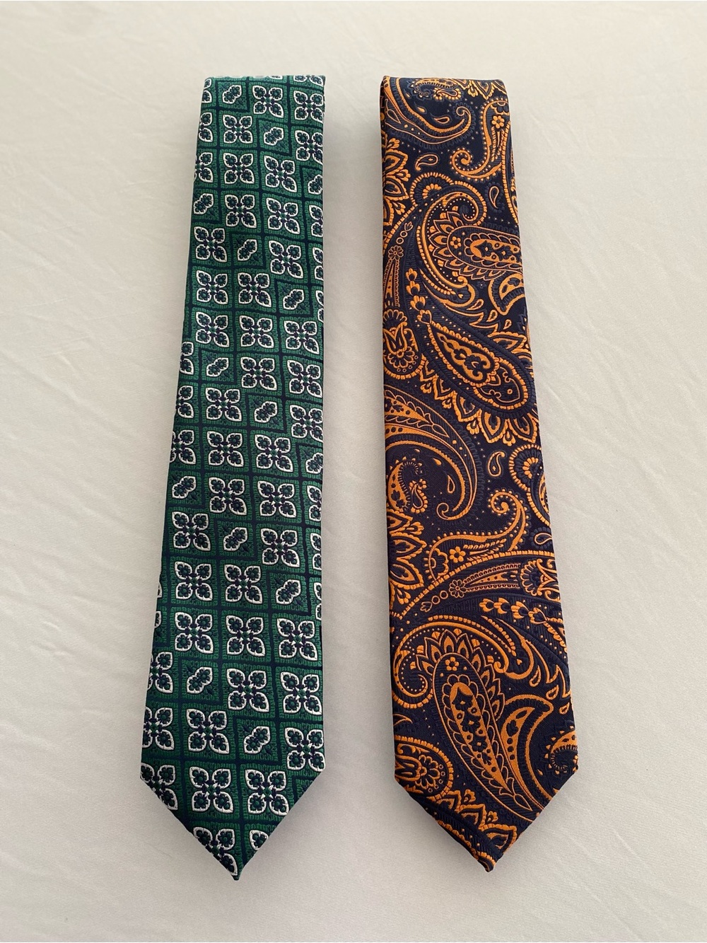 EDI 1979 Men 2 Tie Set Paisley Medallion Geometric Polyester Neckties